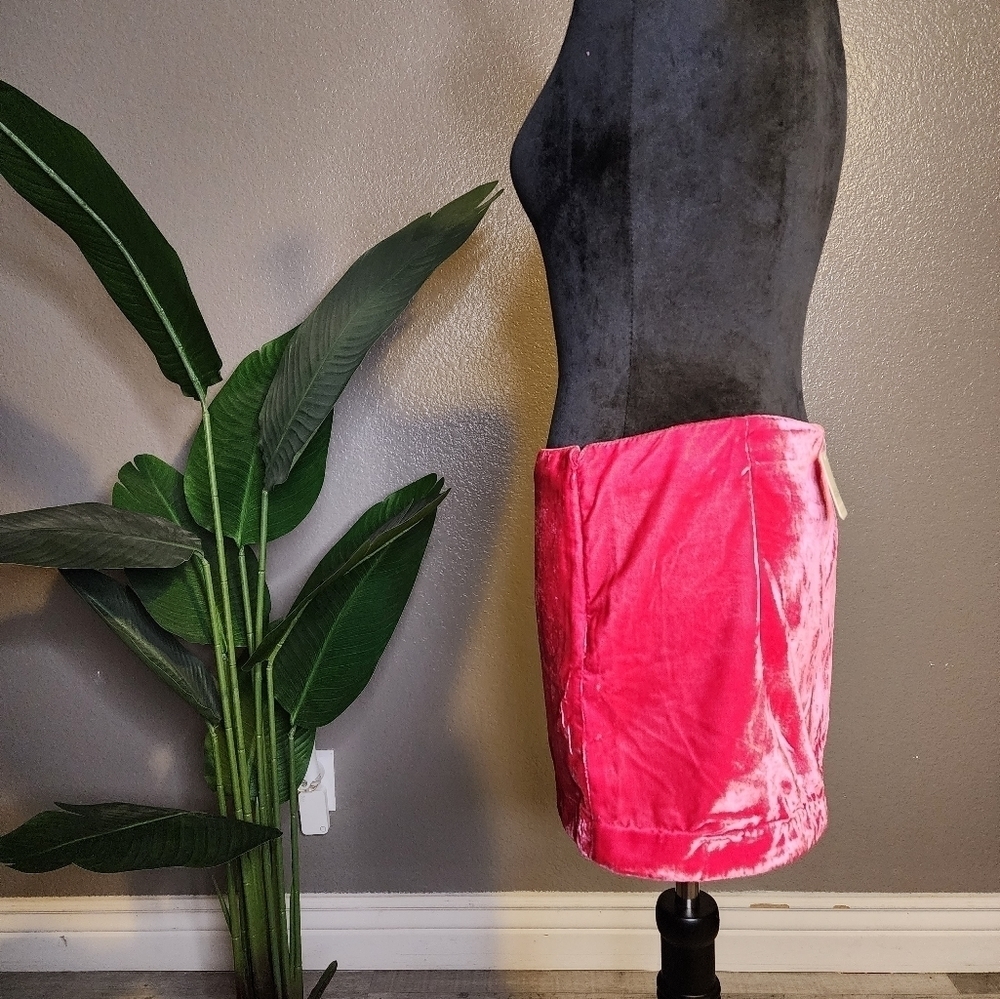 NWT Annalise Velvet Mini Skirt Pink Phenom - Picture 7 of 7